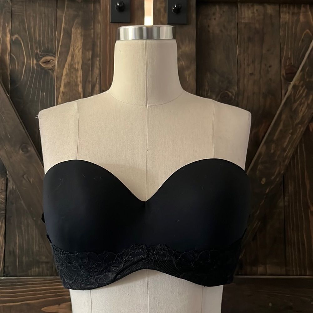 Victorias Secret body by Victoria lined strapless bra Sz-36D